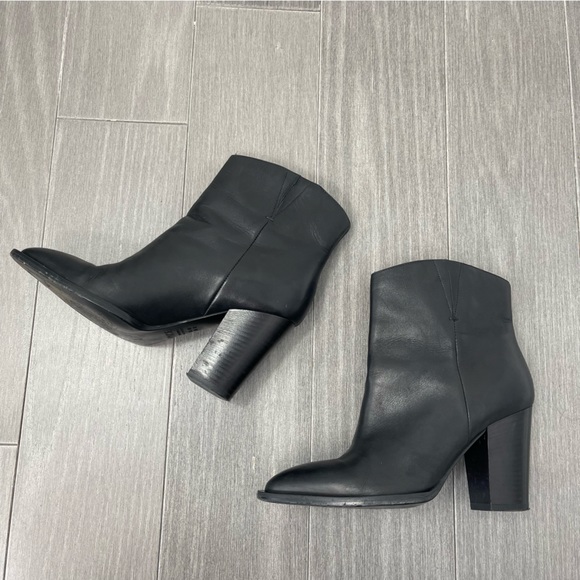 VINCE Erving Western Ankle Bootie Black Leather Stacked Heel Pointed Toe Boots 6 - Picture 10 of 16